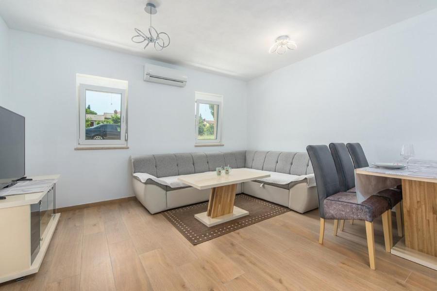 Irma Apartment Dajla Εξωτερικό φωτογραφία